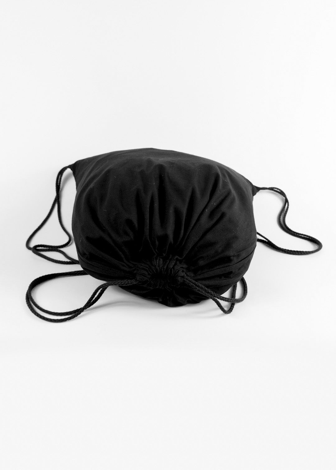 MOCHILA CUERDAS NEGRA