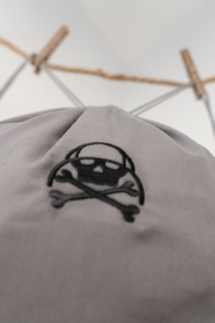 MOCHILA CUERDAS GRIS