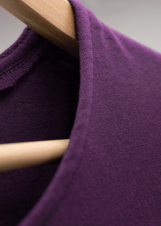 CAMISETA CUELLO BAJO PARA COSTALERO MORADA