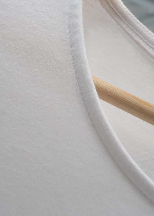 CAMISETA CUELLO BAJO PARA COSTALERO BLANCA