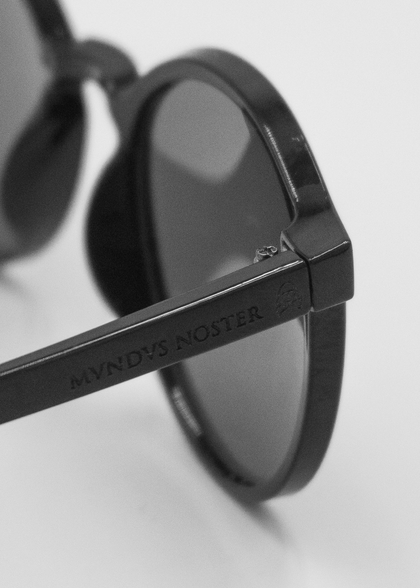 GAFAS REDONDAS NEGRA