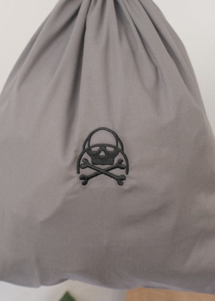 MOCHILA CUERDAS GRIS